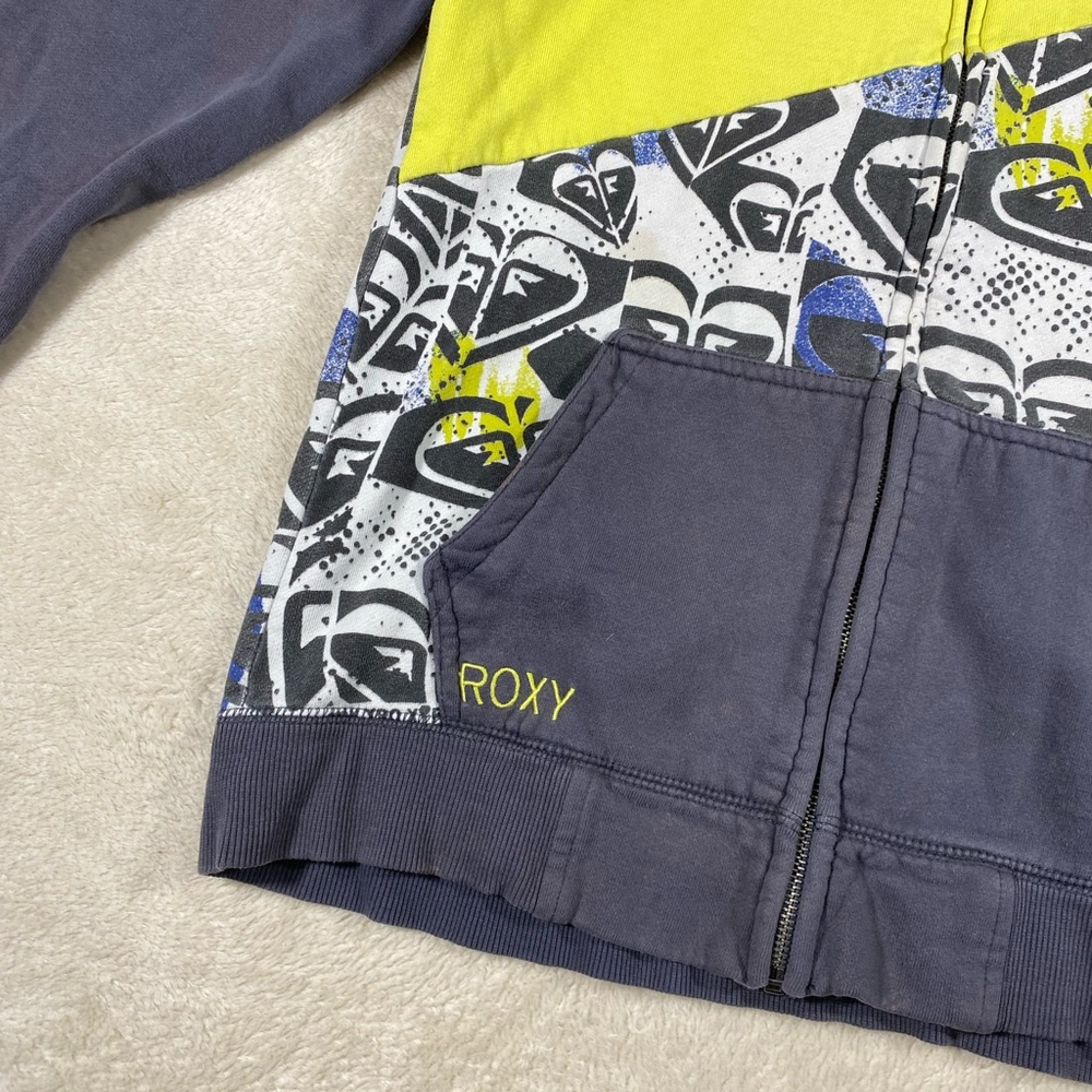 Y2k Roxy Zip-Up Hoodie - Picture 4 of 8